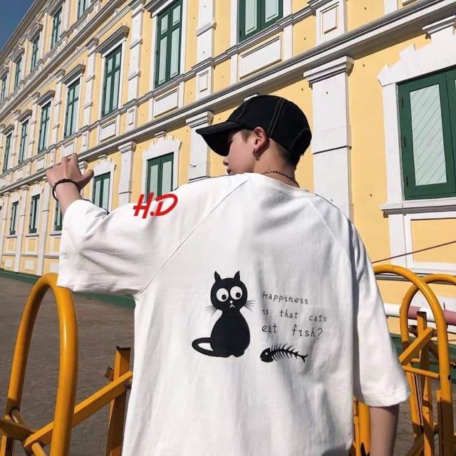 Áo phông  mèo đen xương cá in lưng HDA0619