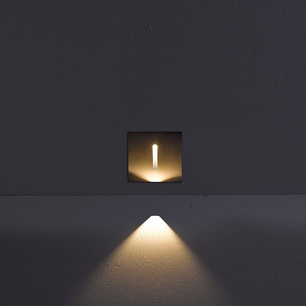 Đèn LED gắn âm tường chiếu chân Nanoco - NSL2782