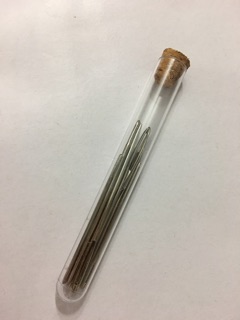 Ống đựng kim khâu len