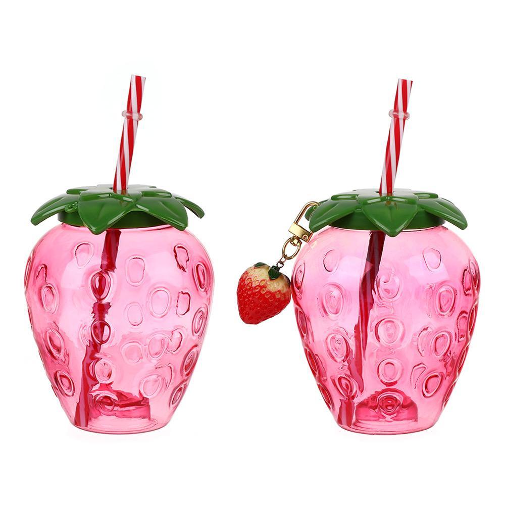 Bình Nước Nhựa 500ml Kèm Ống Hút Họa Tiết Dâu Tây Dễ Thương
