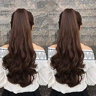 Tóc ngoạm làm bằng tóc thật 100%. Khách được lựa màu / kiểu theo ý thích