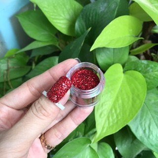 Nhủ rắc trang trí móng