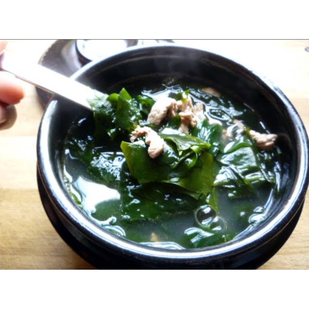 Gói 100g rong biển wakame. Nấu món Nhật, lẩu, súp miso, nấu canh, trộn salad, nấu mì udon, xào