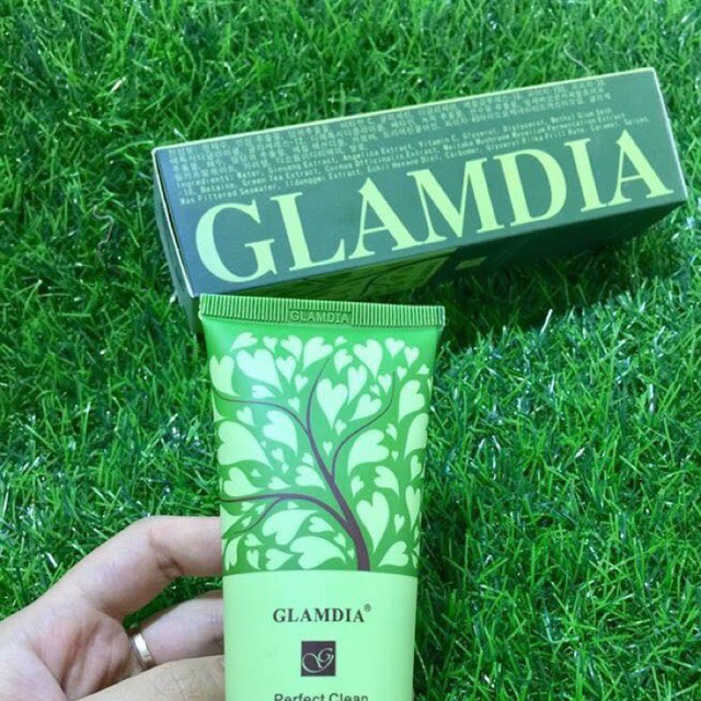 Sữa rữa mặt Glamdia