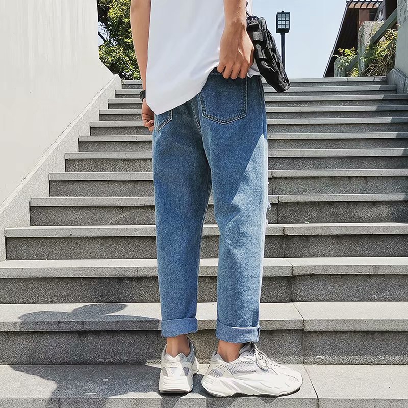 Fashionable Men's Loose Jeans