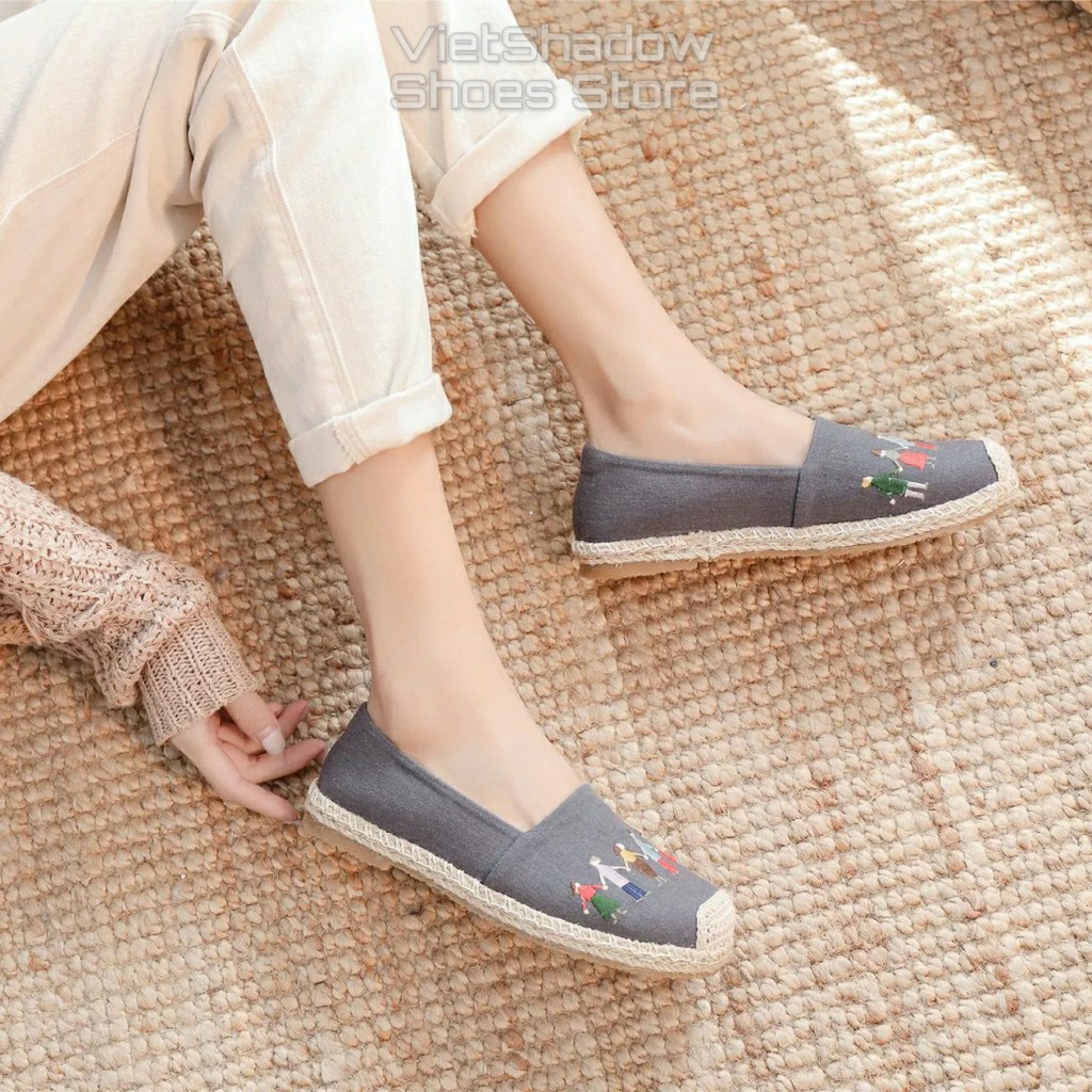 Slip on nữ - Giày lười vải thêu họa tiết - Chất liệu vải bố 2 màu (khaki) và (xám) - Mã SP X-19