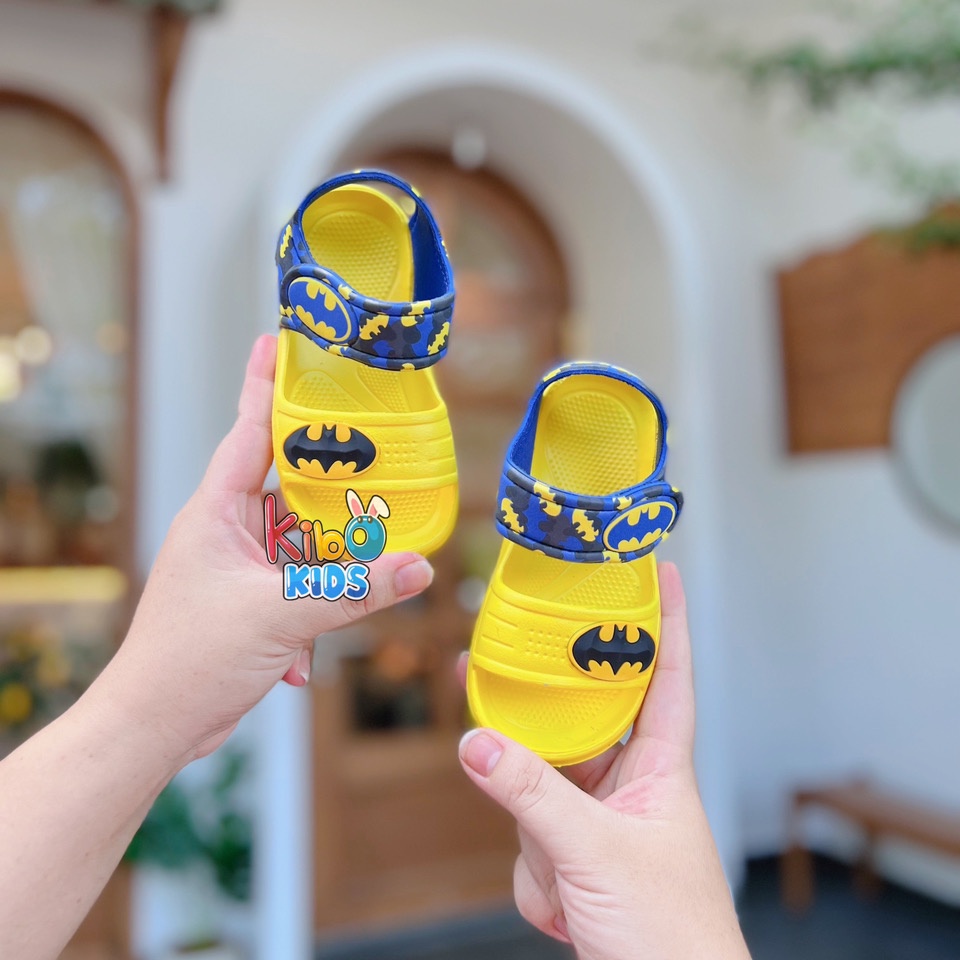 ￼￼￼Sandal Xốp Cho Bé Trai Siêu Nhẹ Siêu Bền Hoạ Tiết Batman SA409