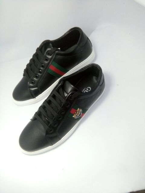 Giầy nam hổ thêu đẹp (còn sz 39) | BigBuy360 - bigbuy360.vn