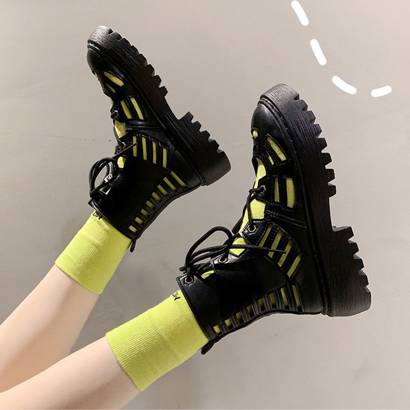 Giày Bốt Martin Mỏng Thoáng Khí Màu Đen Phong Cách Anh Quốc Cá Tính Cho Nữ | BigBuy360 - bigbuy360.vn