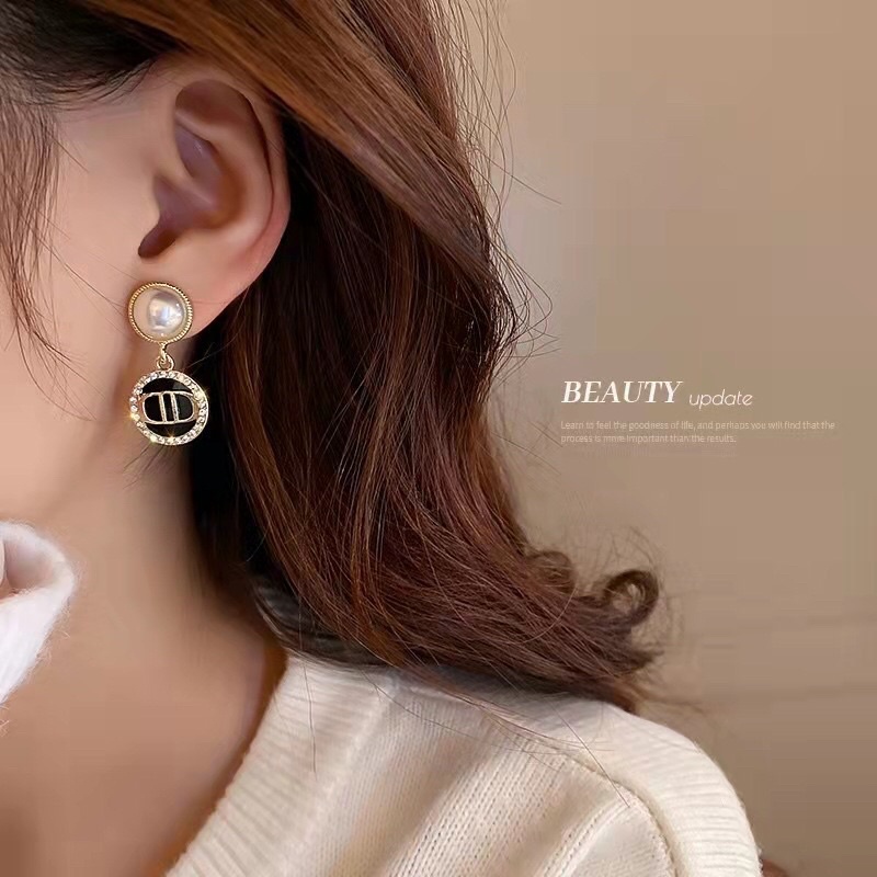 Khuyên tai nữ đính hạt kèm mặt chữ viền đá sang trọng H24