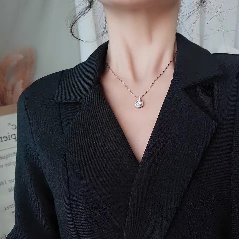 Dây chuyền thép titan mặt vuông đính đá kim cương siêu lấp lánh phong cách Hàn Quốc chất lượng cao