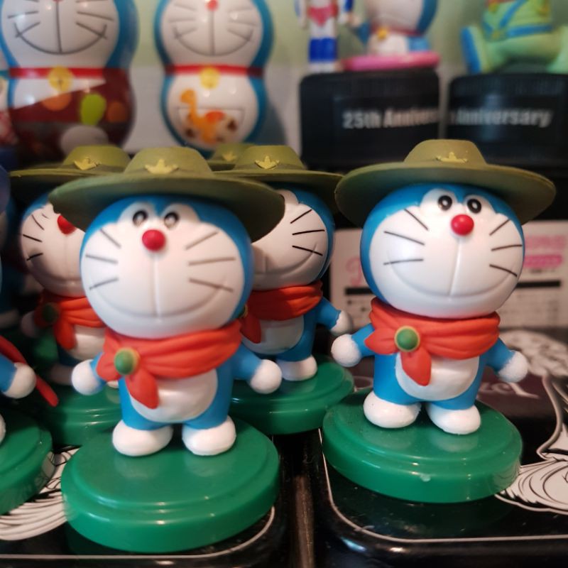 mô hình đế xanh mini chính hãng nhật doraemon đội nón cảnh sát trưởng