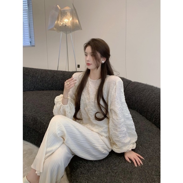 Set áo dũi kèm quần dập gân nổi | BigBuy360 - bigbuy360.vn