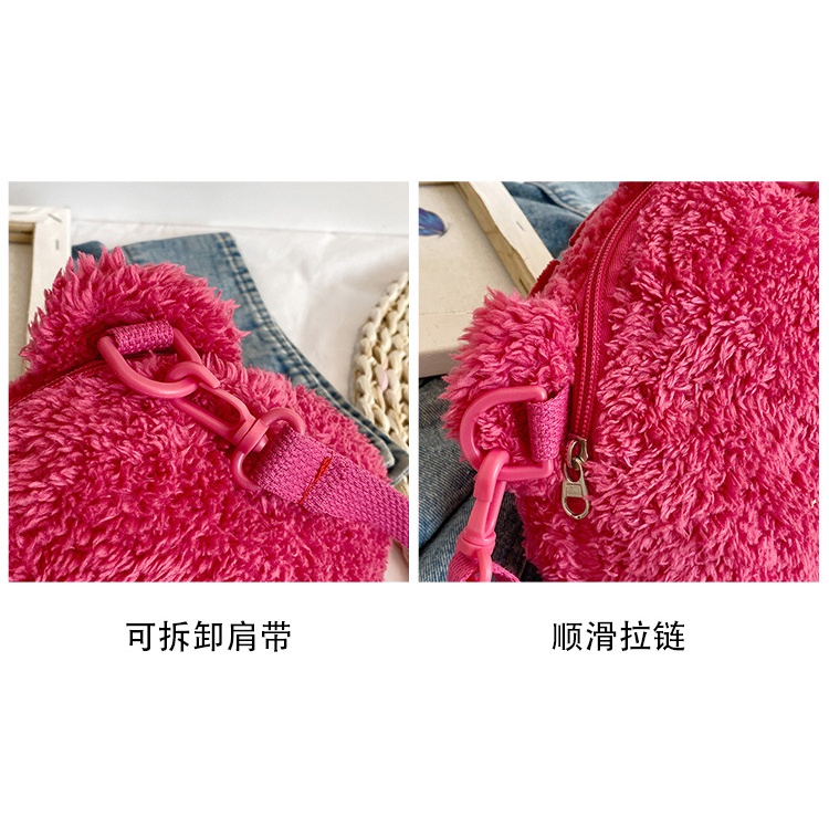 Túi Đeo Chéo Hình Gấu Dâu Dễ Thương Cho Bé