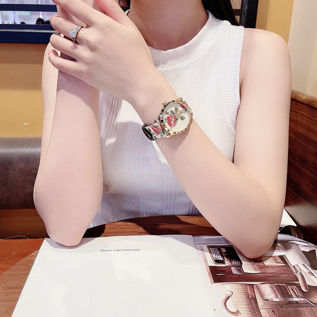 Đồng Hồ Nữ Gucci G-Timeless YA1264084