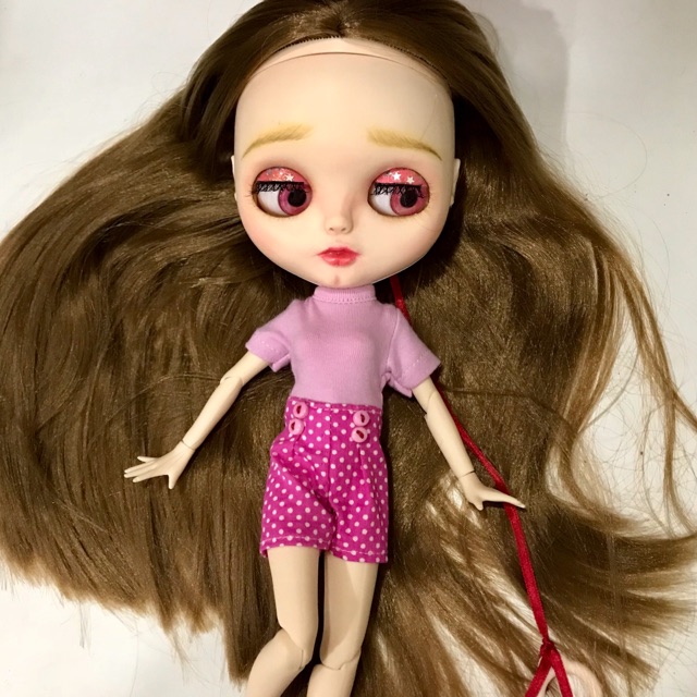 Body shot bi hồng búp bê blythe