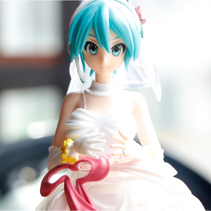 Mô Hình Cô Nàng Hatsune Miku Với Váy Cưới Ngắn Xinh Xắn - Cao 26cm Không Hộp