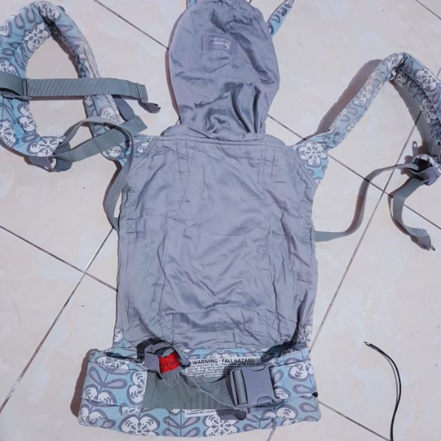 Địu em bé quyên