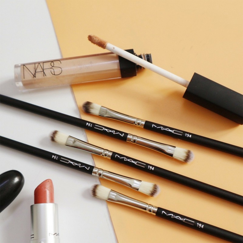 Cọ Che Khuyết Điểm MAC 194 - Mac Concealer Brush