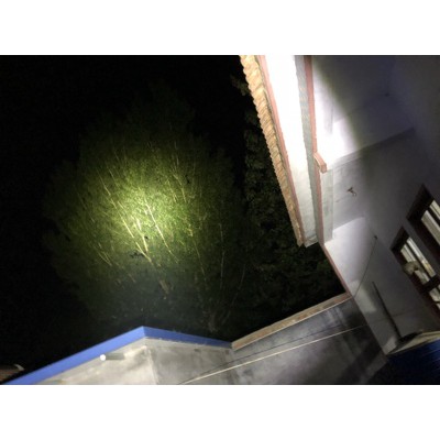 Đèn pin L6 SBT90.2/SFT70/XHP70.2 sáng tầm xa XHP70.2 5500lumen N2-7A chiếu xa 1500 mét