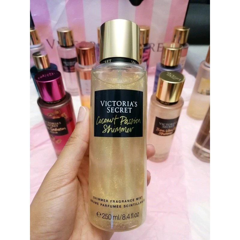 Xịt thơm body Victoria's Secret Coconut Passion Shimmer 250ML