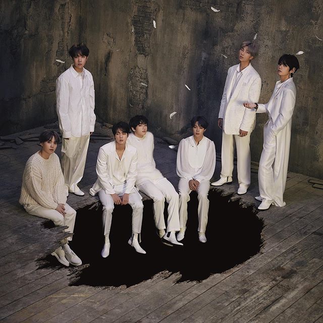 Poster album Map Of The Souls: 7 kèm tube