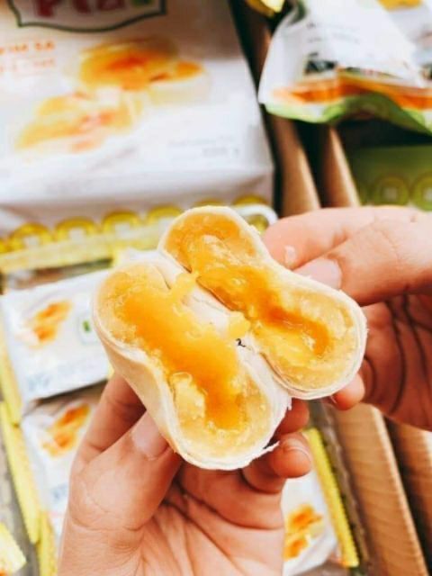 Bánh pía kim sa Tân Huê Viên đậu xanh sầu riêng trứng muối 40g