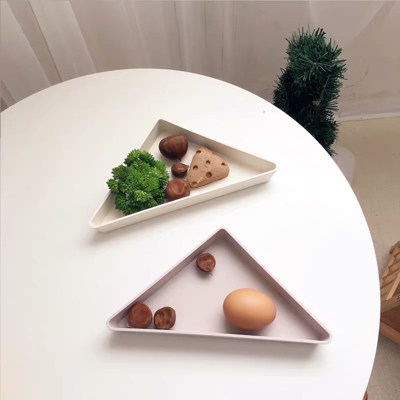 Đĩa ăn dặm sợi tre hình tam giác cho bé