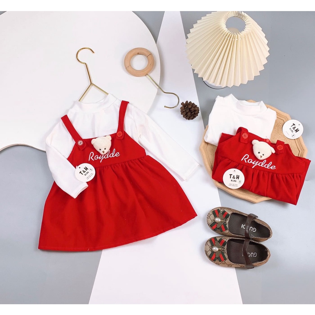 Váy yếm nhung gấu cho bé