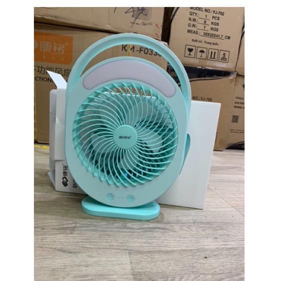 Quạt tích điện ông Tây 0336 kèm đèn tiện dụng