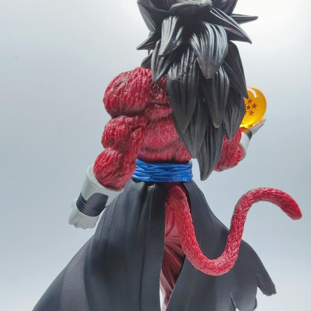 Mô hình DragonBall - Vegito cầm Ngọc Rồng