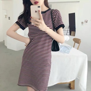 Đầm suông đơn giản
