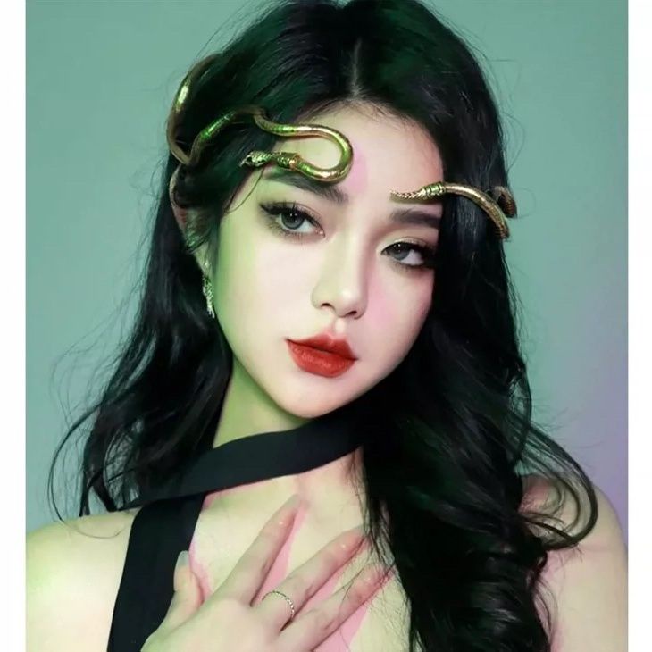 Băng Đô Cài Tóc Dạng Rắn Dài Màu Vàng Độc Đáo Thời Thượng Cho Nữ