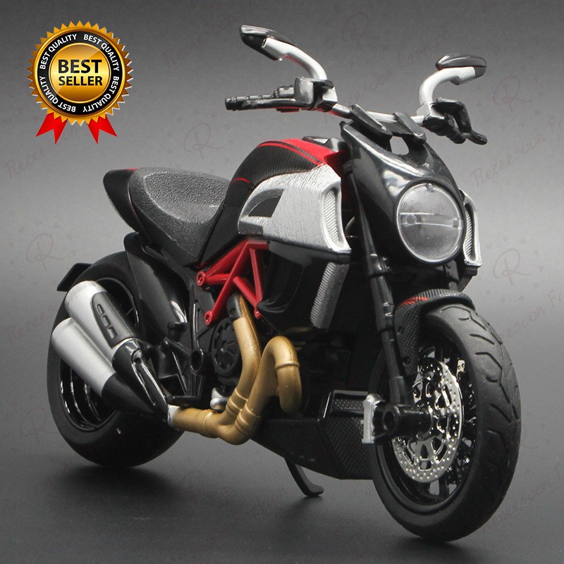 Xe mô hình moto Ducati Diavel Carbon tỉ lệ 1:12, có đèn và âm thanh