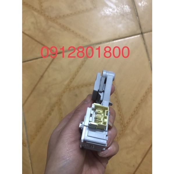 Công tắc cửa máy giặt Electrolux 10932 /12942 / 12732 / 12933 / 12935 / 12938 / 12022 / 14113 / 12853