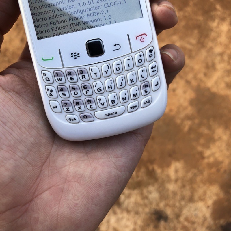 Điện Thoại Blackberry 8520 Màu Trắng