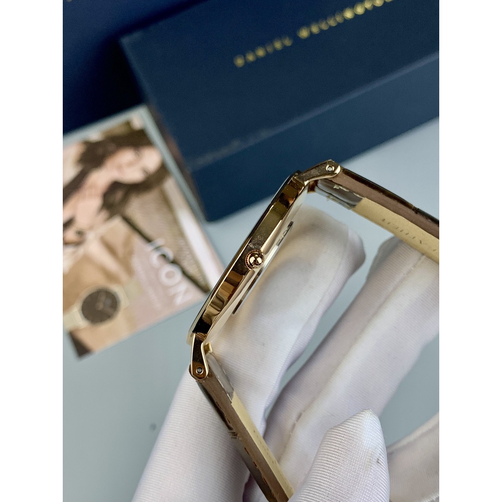 Đồng hồ nam DW chính hãng dây da nâu