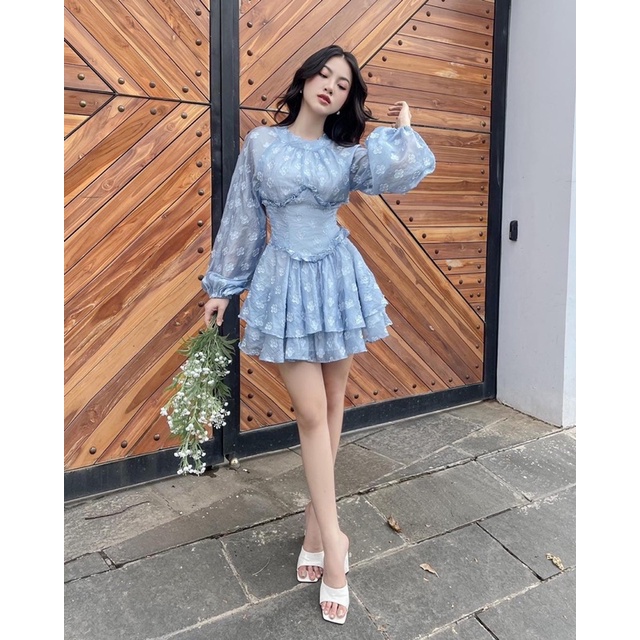 AUGUSTA DRESS IN BLUE/ ĐẦM XOÈ CUT OUT LƯNG CHẤT TƠ ÓNG OZGANZA