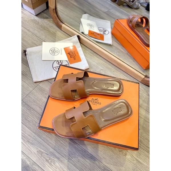 Dép HMM hàng đẹp dập logo chìm k hộp