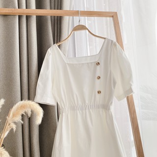 ĐẦM MIDI TRẮNG CỔ VUÔNG NÚT LỆCH BO EO