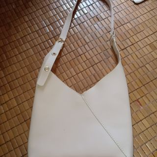 Túi tote da chữ V