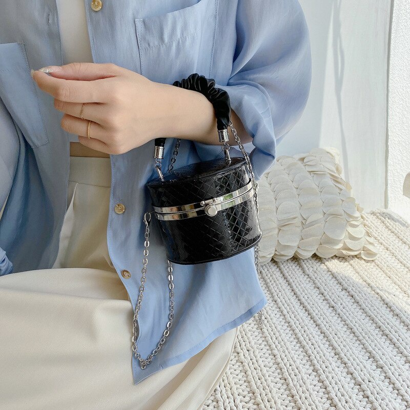 Túi đeo vai Jasmin Noir bằng da PU kiểu dáng hình xô nhỏ gọn thời trang cho nữ