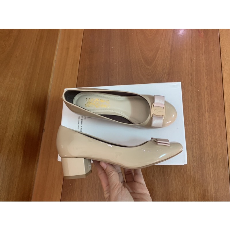 Giày nơ da bóng mũi tròn