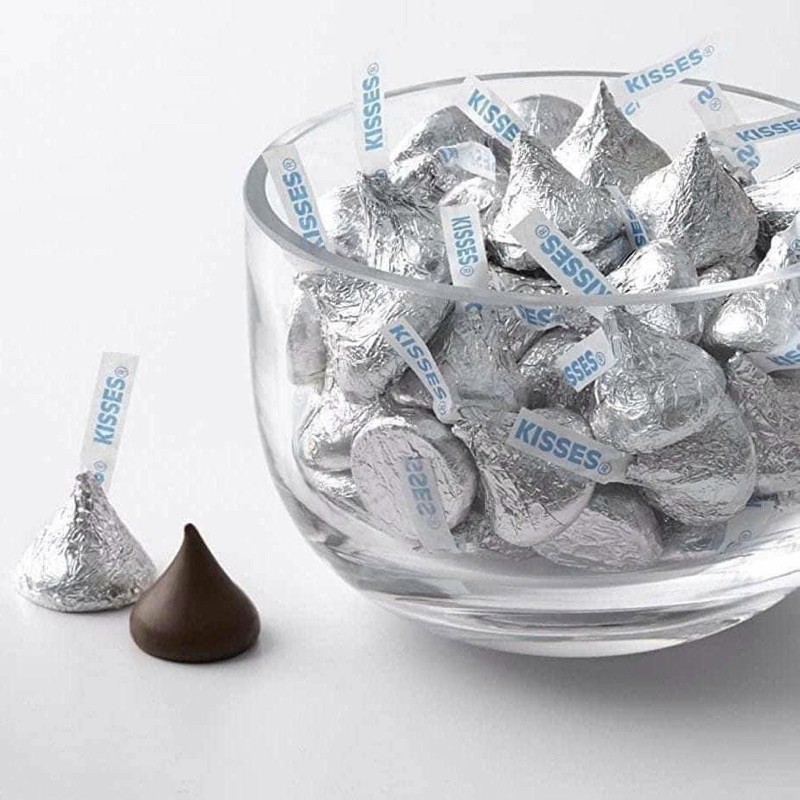 (date t12/21)100gr Sô cô la (Chocola) socola sưa Hershey’s Kisses usa mới về cực ngon nhé!