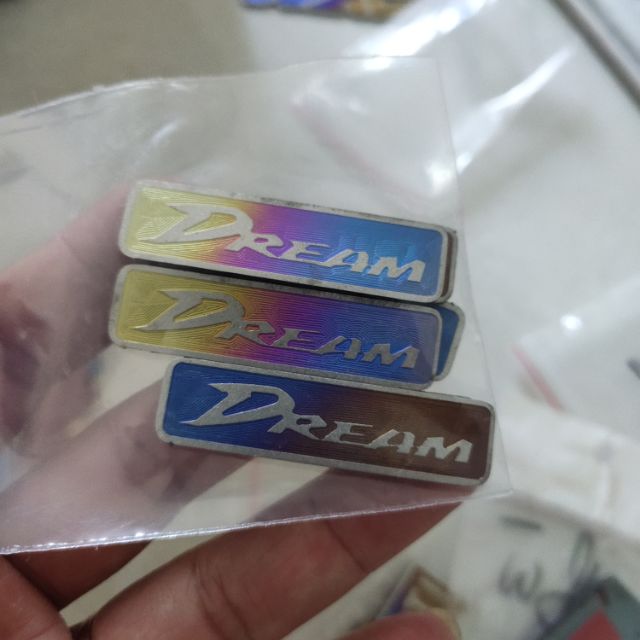 Tem titan nhỏ dream