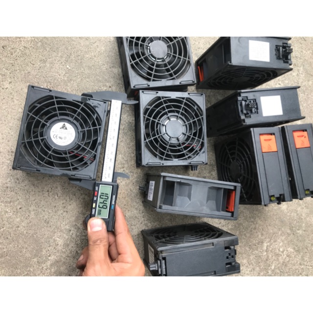 Quạt server Hp delta 12v 1.5A , vuông 9cm có khung bảo vệ full