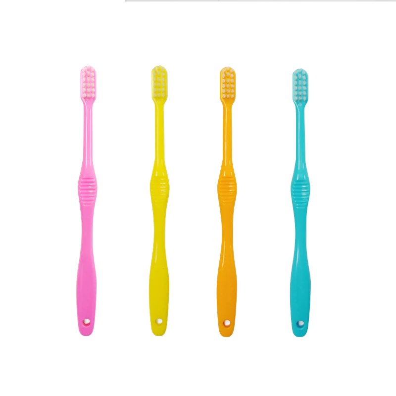 Daiso Bàn Chải Đánh Răn Easy To Polish Tooth Brush For Children