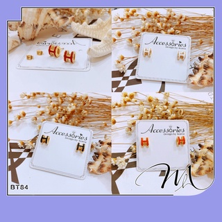 Bông tai nữ Titan khuyên nụ chữ H phồng nền nhiều màu xinh xắn - Măng’s House BT84