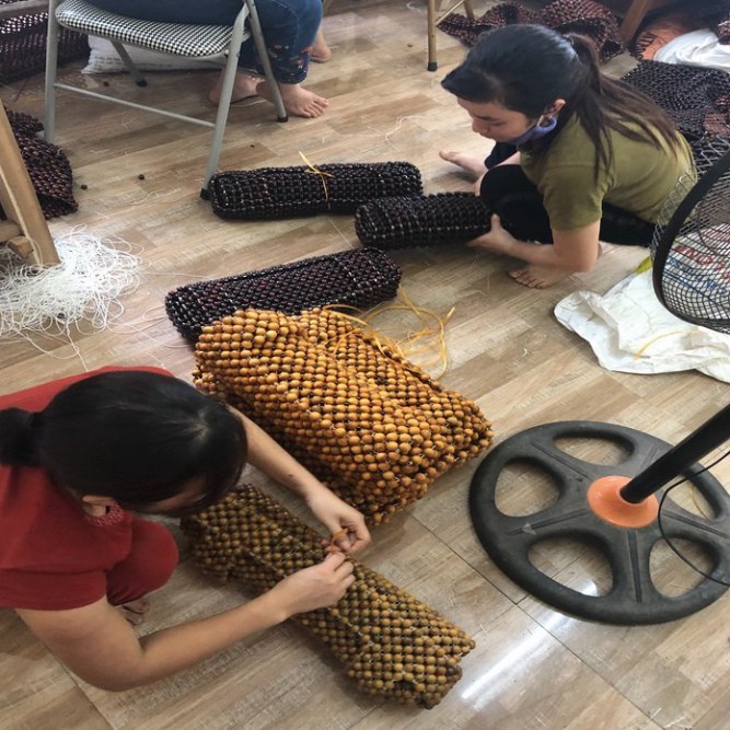 Sản Phẩm Đệm lót ghế massage ô tô, xe hơi hạt gỗ 100% gỗ Trắc tự nhiên cao cấp GT-V/Sản xuất thủ công tại Xưởng .