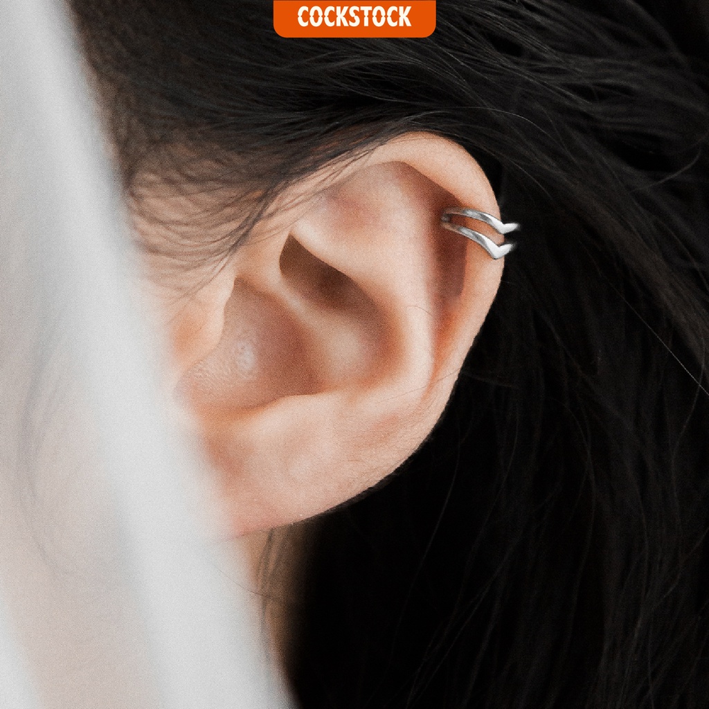 Khuyên tai Double W Earcuff CockStock